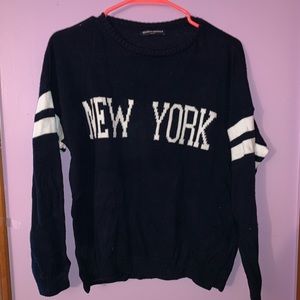 Brandy Melville Sweater, like new (As seen on Taylor Swift)